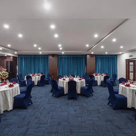 Canvas Danang Beach Hotel-2