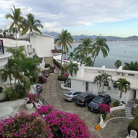 Hermoso condominio en la Bahía Manzanillo-3