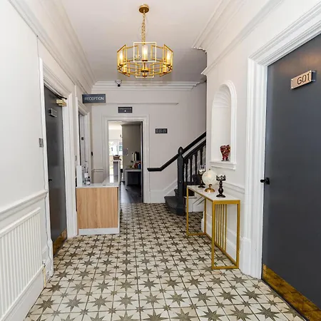 Woodford Hotel-3