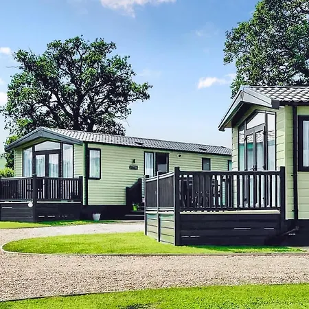 Meadow Springs Country & Leisure Park-3