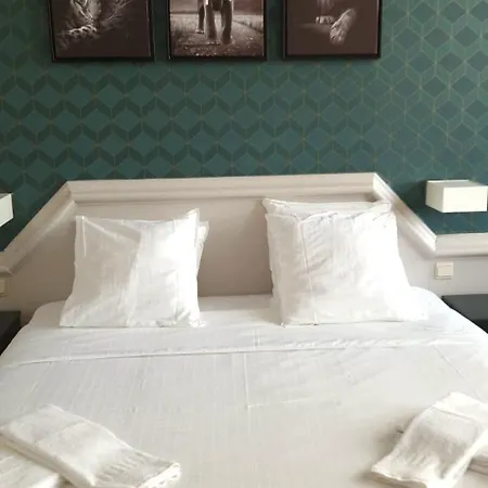 Hotel La Pomme D'Or-3