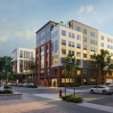 Luxury Apartments By Hyatus At Boston Everett-3