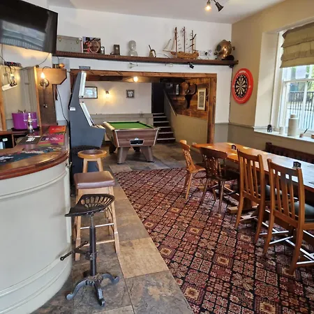 Coldstreamer Inn-3