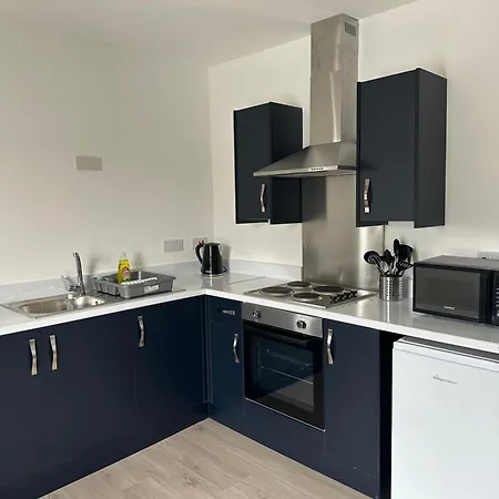 Continental Hotel With Access To Shared Kitchen-2