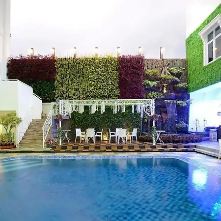 Sahira Hotel Pakuan-3