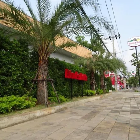 Friends House Resort-2