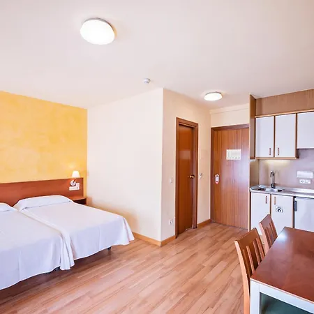 Hotel La Perla D'Olot-2