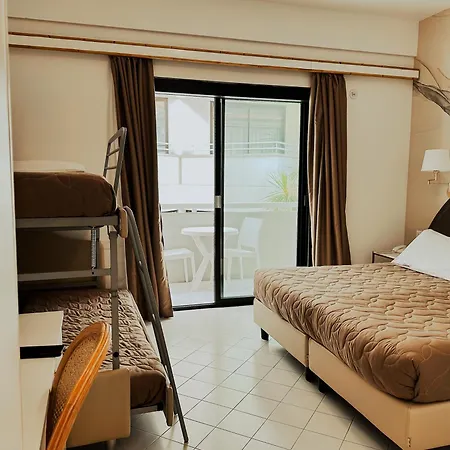 Hotel President - Vintage Hotel In Centro-3