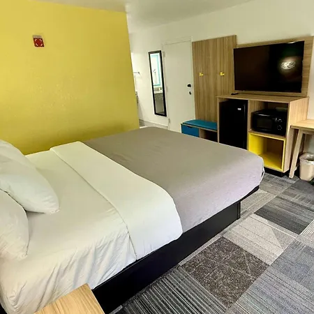 Days Inn By Wyndham Eglin Afb-2