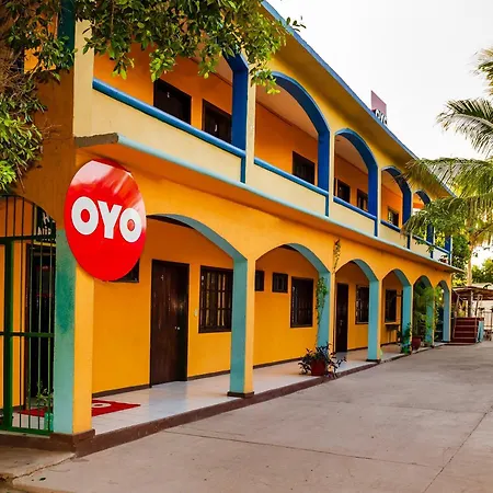 Oyo Hotel Miramar, Loreto-2