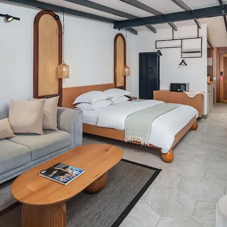 Lupia Suites-2