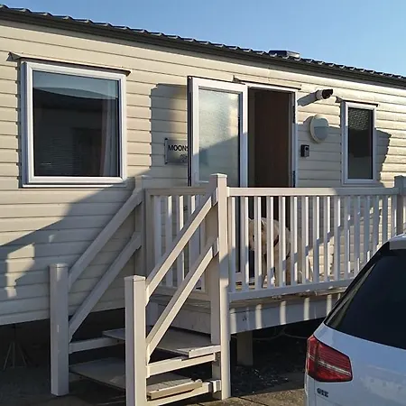 Moonstone Hayling Island Holiday Park-2