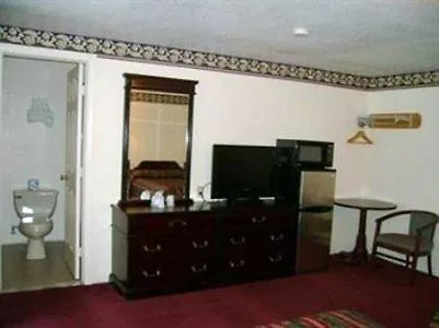 Passport Inn & Suites-3