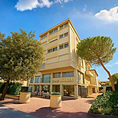 Hotel Ambra - Fronte Mare - Vicinissimi Al Centro-3
