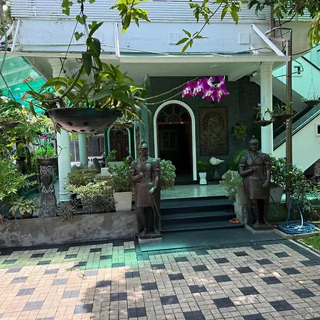 Avon Villa-2