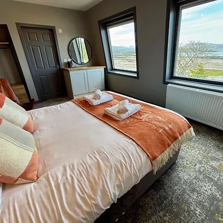 The Hebridean - Rooms & Apartments-2