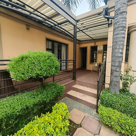 Leondale Guest House-3