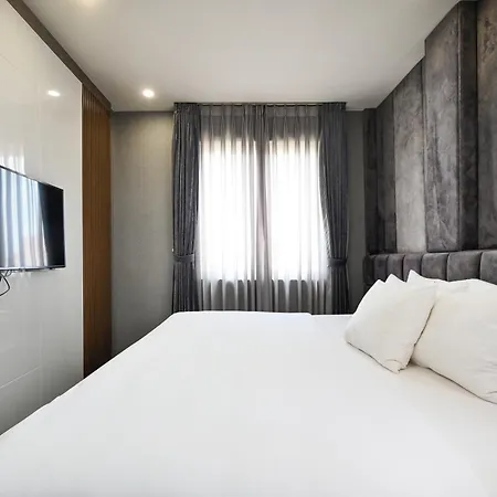 The Moon 2 Hotel-3