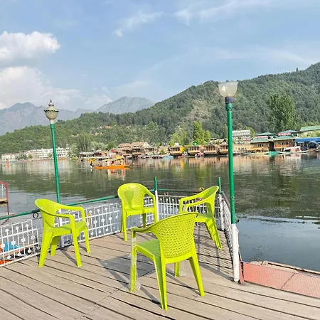 New Sea Palace Houseboats-3