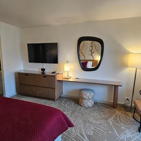 Ala Moana Hotel By Final Form-3