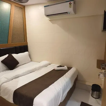 Hotel Crest Inn-2