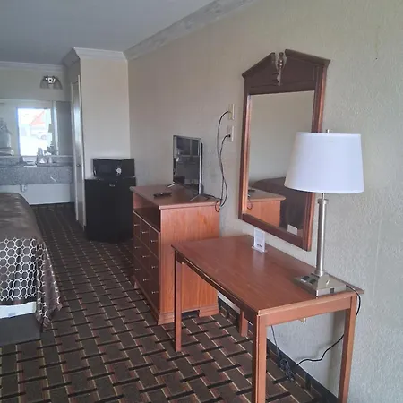 Cameron Inn And Suites-3