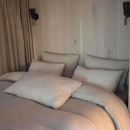 Aura Retreat Iceland-3