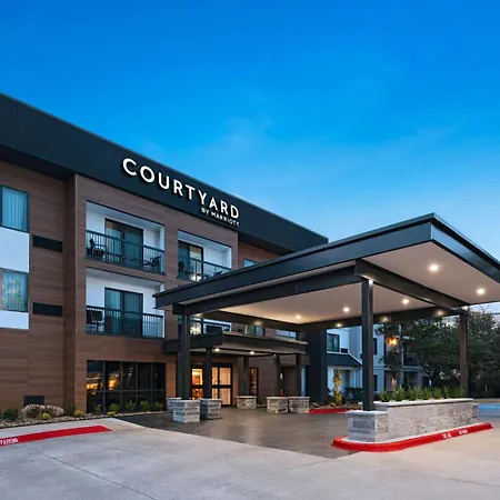 Courtyard Houston The Woodlands-2