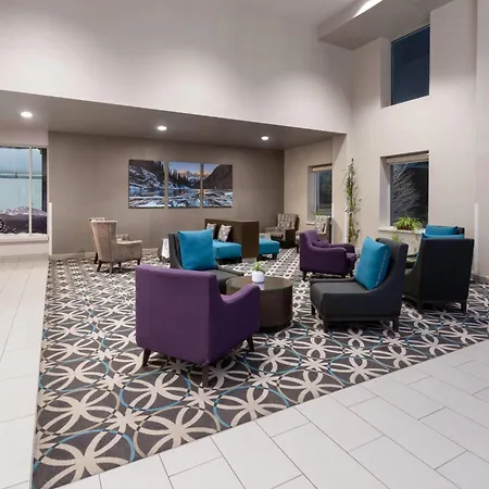 La Quinta Inn & Suites By Wyndham Fort Collins, Colorado-2