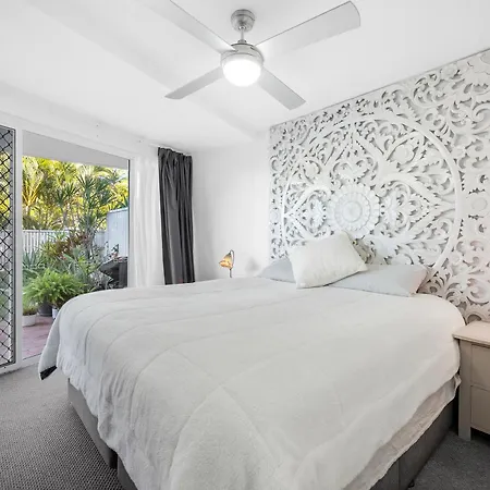 Coral Sea Apartments-2