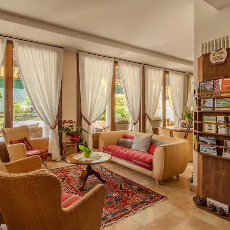 Paradise Hotel & Wellness-2