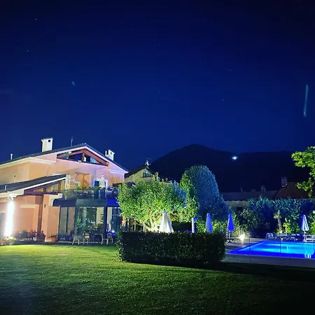 Villa Costantina With Heated Pool-2
