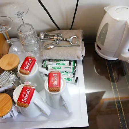 Kirkwood Guest House, Free Parking, Electric Car Point-3