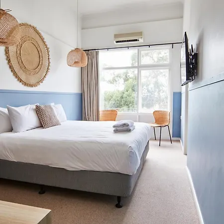 Lorne Hotel-3