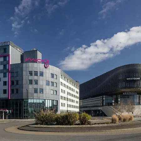 Moxy Southampton-2