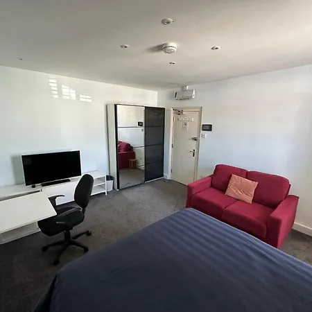 Keedwell Studio Apartments-2