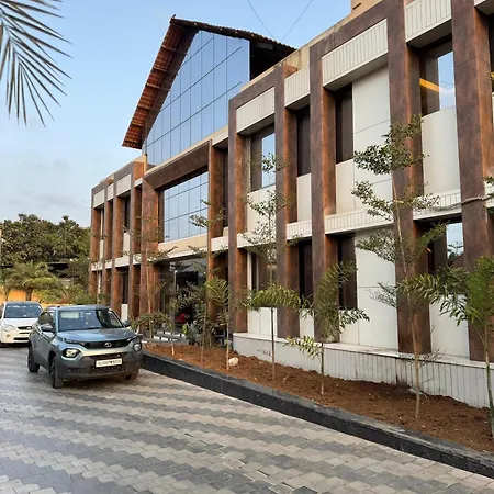 Hotel Prince Garden Daman-2