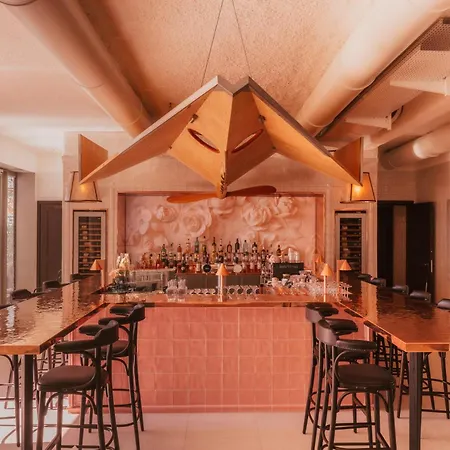 Maison Heler Metz, Curio Collection By Hilton-2
