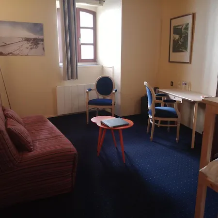 Logis Hotel & Restaurant - Les Hauts De Montreuil-3
