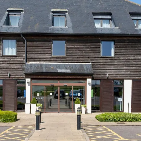 Holiday Inn Express London - Epsom Downs By Ihg-2