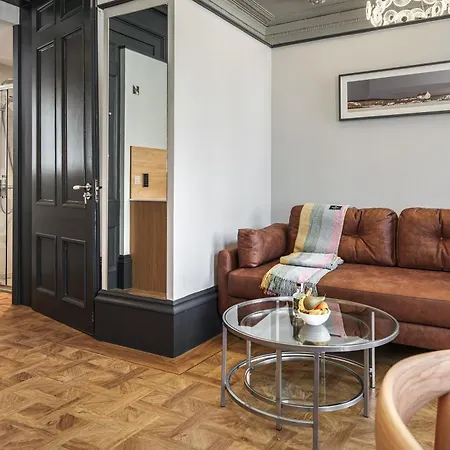 Bonnie Hotel - Smart Boutique Aparthotel - Haymarket Edinburgh-3