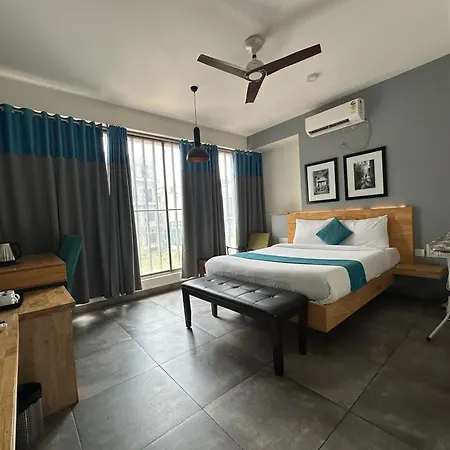 Aura Corporate Suites-2