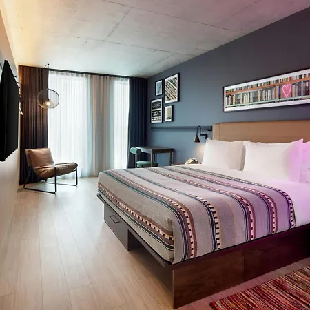 Moxy Montreal Downtown-2