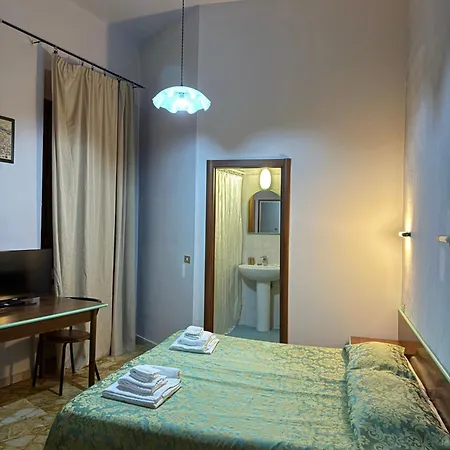 Hotel Montreal-2