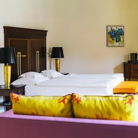 Relais & Chateaux Buelow Palais-3