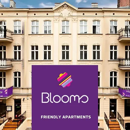 Blooms Inn - City Center Poznan By Friendly Apartments-2