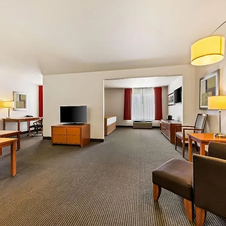Wingate By Wyndham Calgary South-3