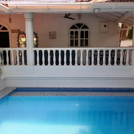Villa Baywalk Goa - 200 Meters From Morjim Beach-3