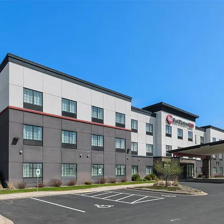 Best Western Plus New Richmond Inn & Suites-3