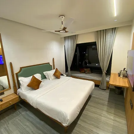 Hotel Crystal Inn Nakki Lake 25 Meter-3